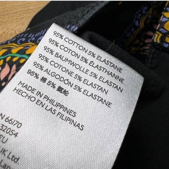 Anthropologie Maeve abstract city shorts in multicolor medallion print - Picture 7 of 8